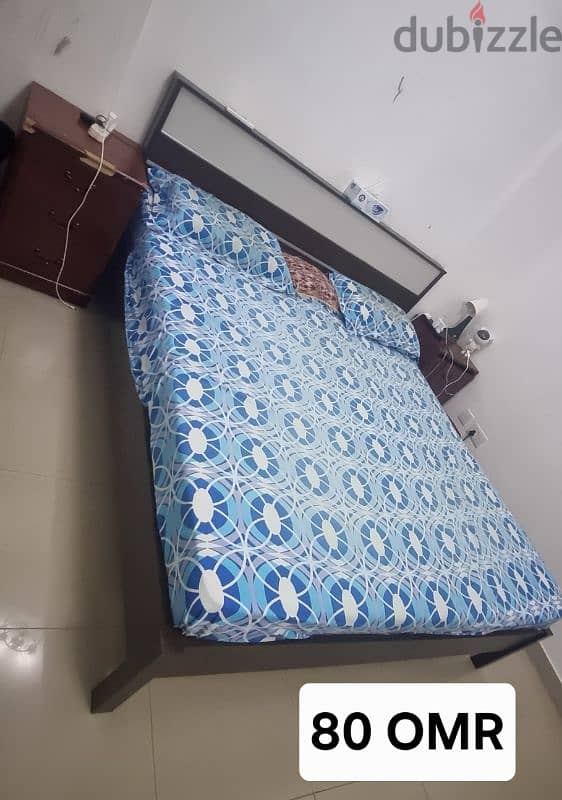 KING SIZE BED WITH MATRESS 1