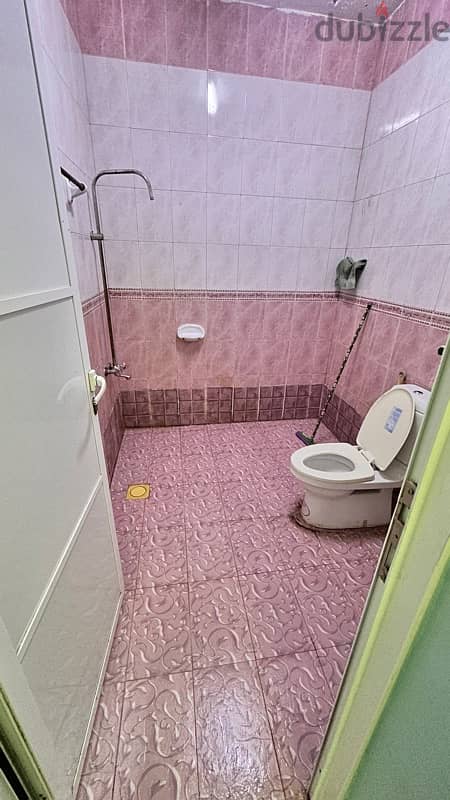 غرفة للإيجار شامل الماي والكهرباء (Room for rent) 3