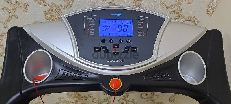 Treadmill Very Good Condition Like new (Can be Delivere also) 12