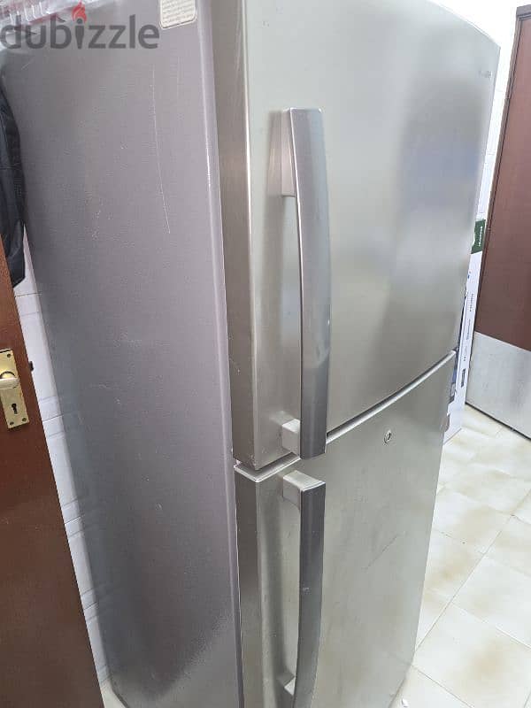 urgent sale Samsung refrigerator 75 omr 8