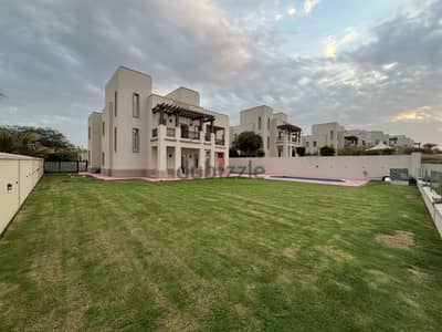 4 Bedroom Villa For Rent in Muscat Hills