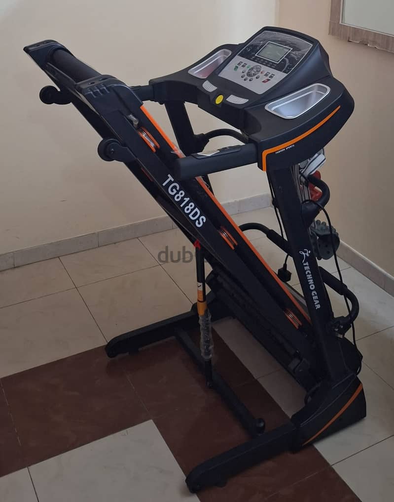 Treadmill Very Good Condition (Used 10 Months Only) 1