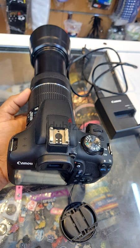 canon 200d 4