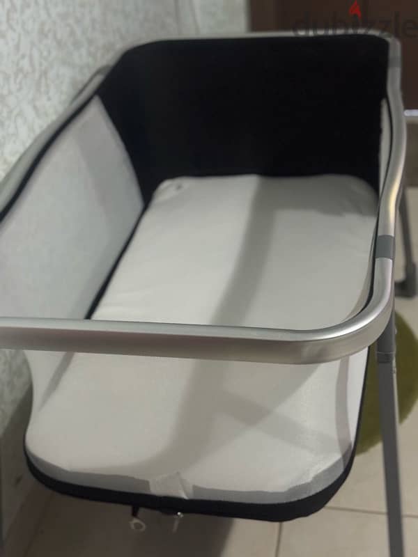 Giggles Baby Cot from Baby Shop. Foldable and Easy to Carry 2