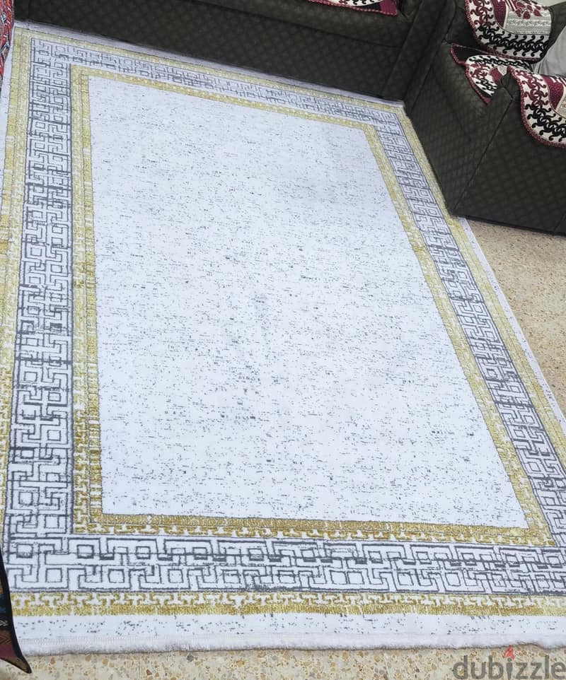 Brand New, Never Used Turkish made Beautiful Carpet (200 x 290 Cm) 0