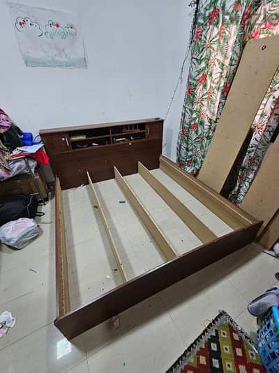 wooden bed double arjen sale