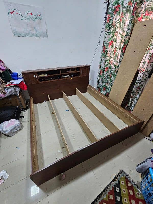 wooden bed double arjen sale 0