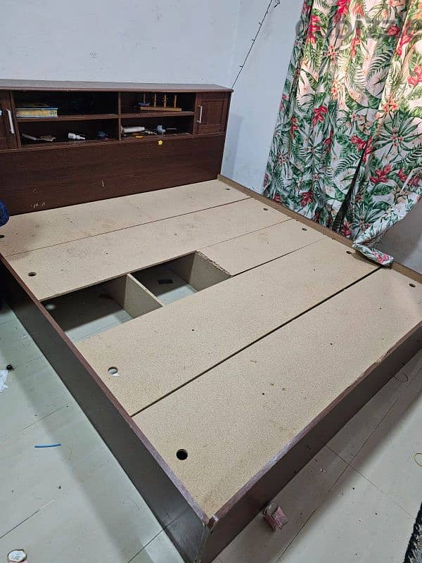 wooden bed double arjen sale 3