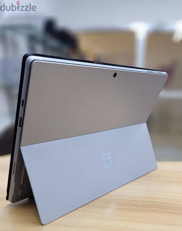 Microsoft surface Pro 4 6th Gen window Tablet 1