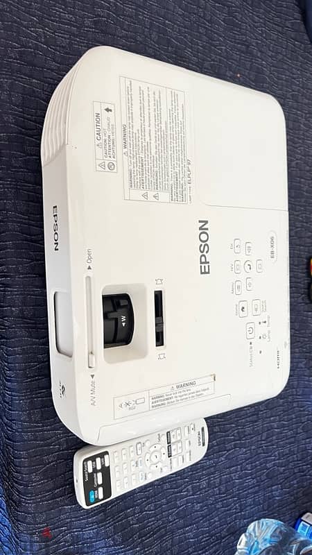 projector epson x-06 1