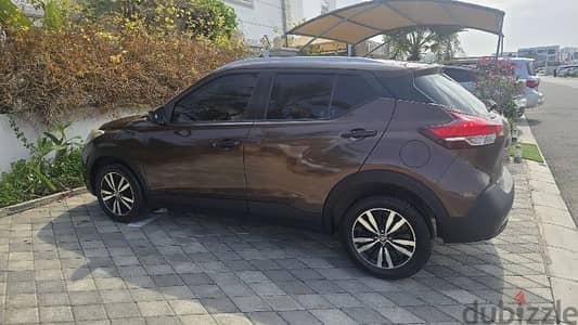 Nissan kicks oman agent without accidents.