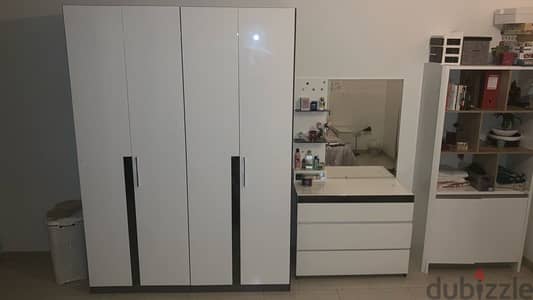 dressing table and wardrobe