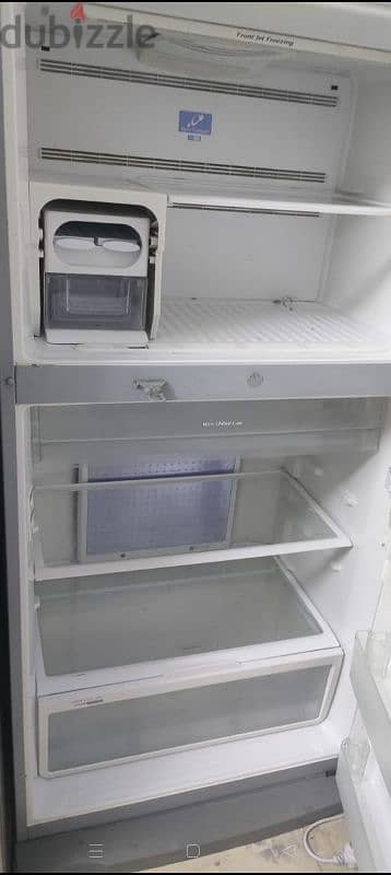 Hitachi refrigerator for sale in good condition 1