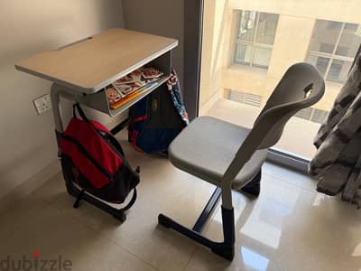 Kids study table and chair