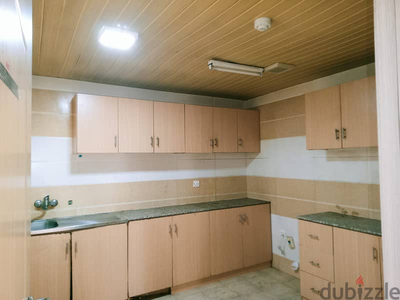 2bhk for rent in Muttrah Jibroo area Shell station 5