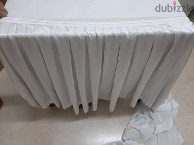 good contition table said curtain. . Whit coler