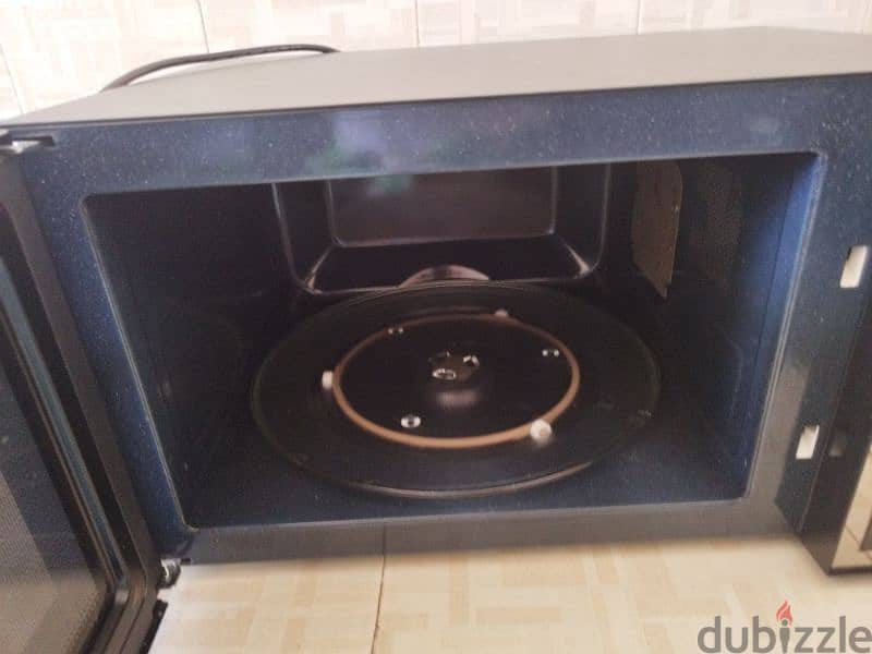 Microwave samsun good condition 2