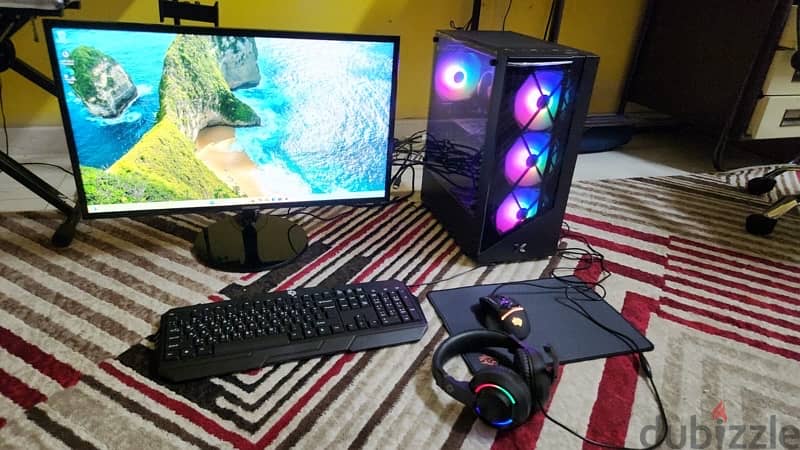 Gaming PC with 27" monitor 0