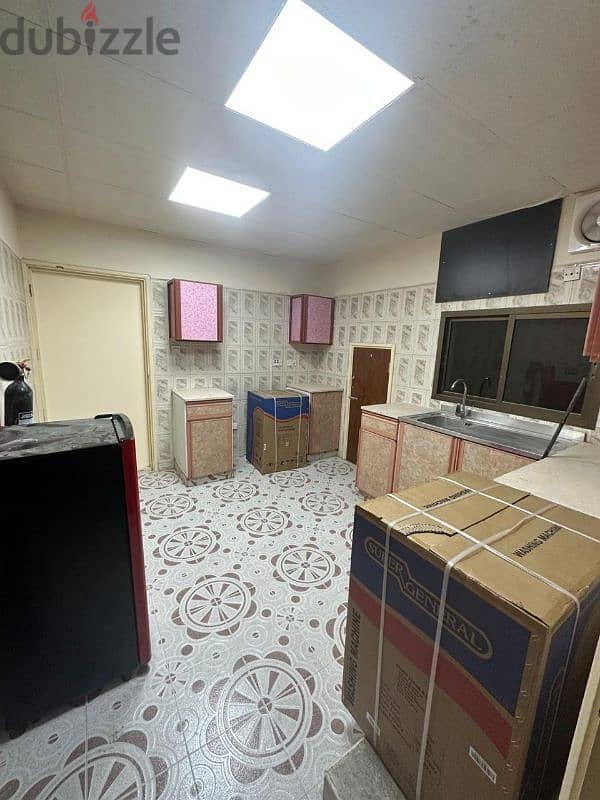 ستديو مفروش راقى بالخوير furnished studio for rent in alkhawir 13