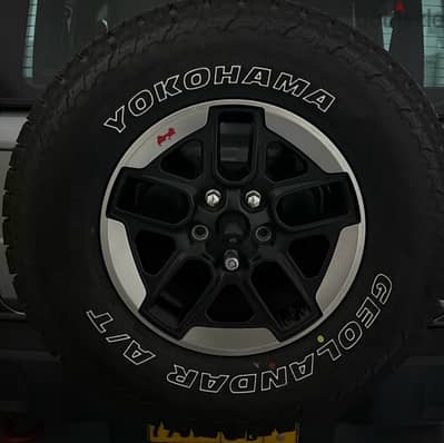 Jeep tyre and rims with warranty