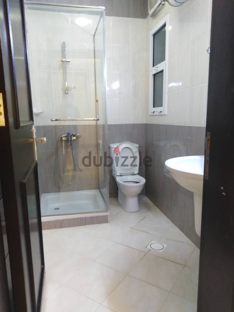 2 BEDROOM SPACIOUS EXCELLENT FLAT 6