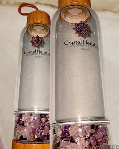 CRYSTAL FILLED GLASS DRINKING WATER BOTTLE WITH COVER