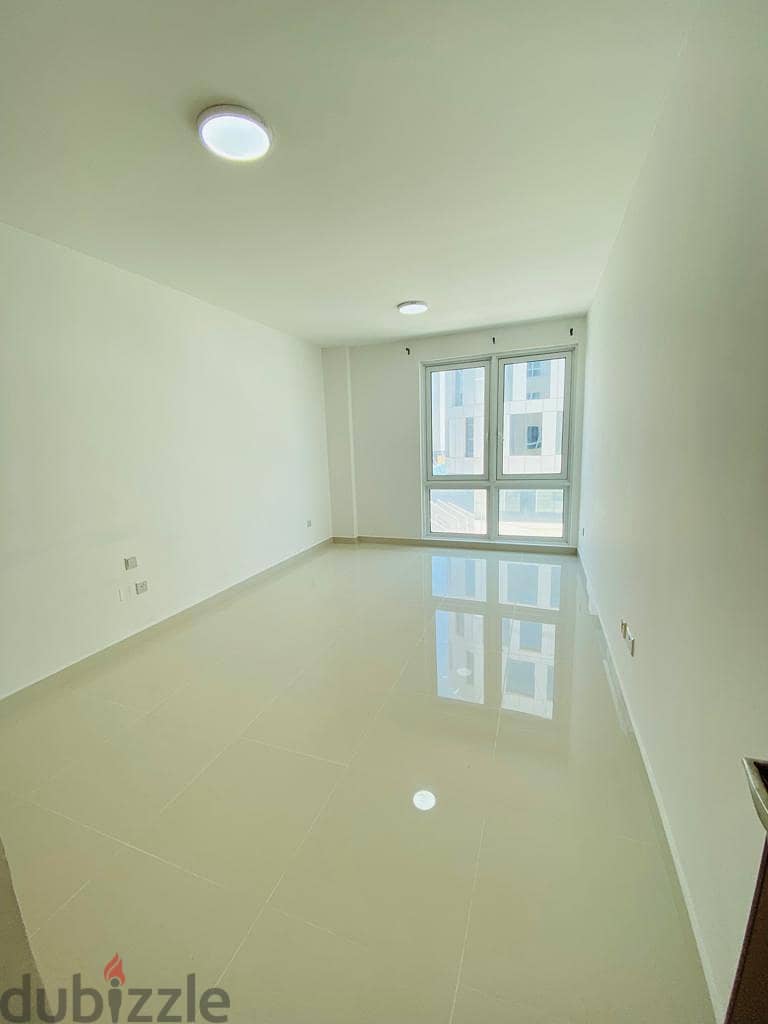 3 BHK Unfurnished apartment in Muscat Grand Mall DT 3