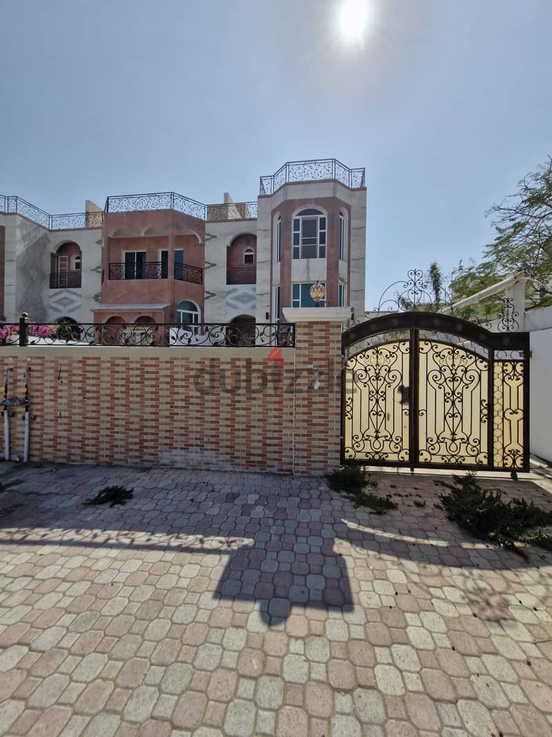 4 BR + Maid’s Room Villa with Pool + Lounge in Seeb 0