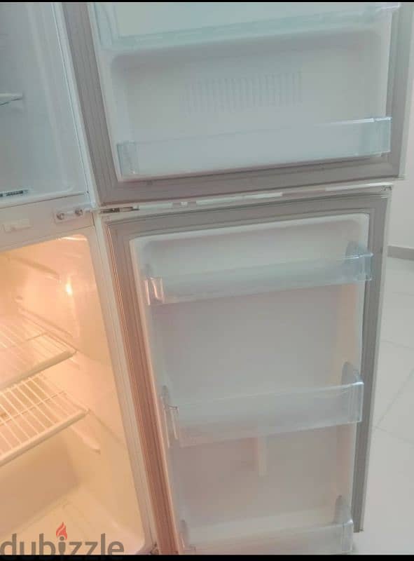 fridge in good condition 3