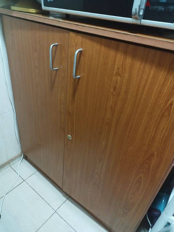 cabinet 0