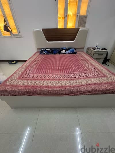 King size Bed With Matrress