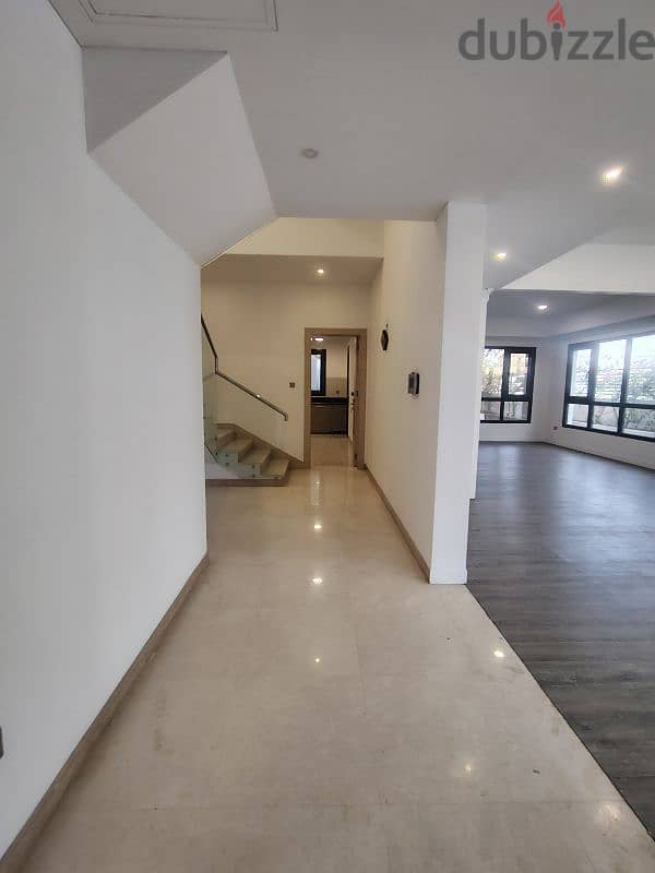 villa for rent at qurum fahood street 8