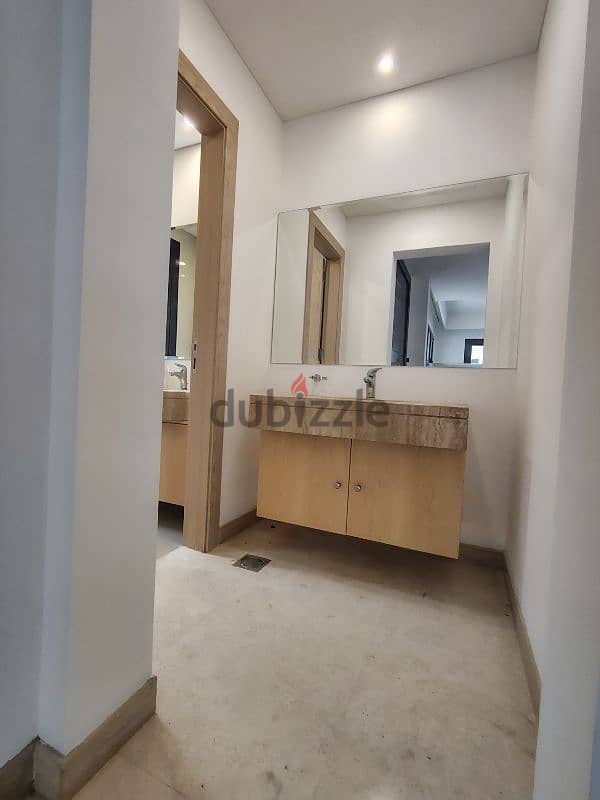 villa for rent at qurum fahood street 9