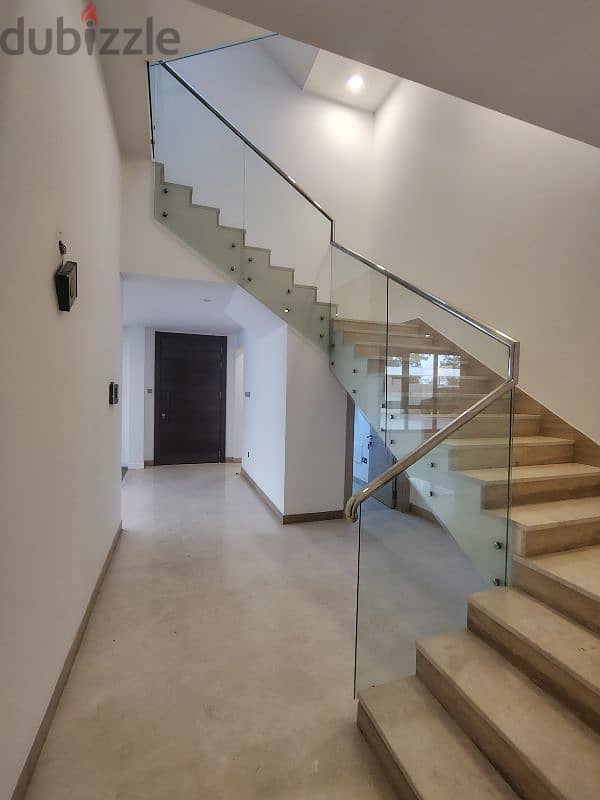 villa for rent at qurum fahood street 12