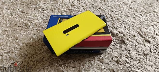 Extremely Rare Nokia Lumia 920 Excellent Condition Yellow Color