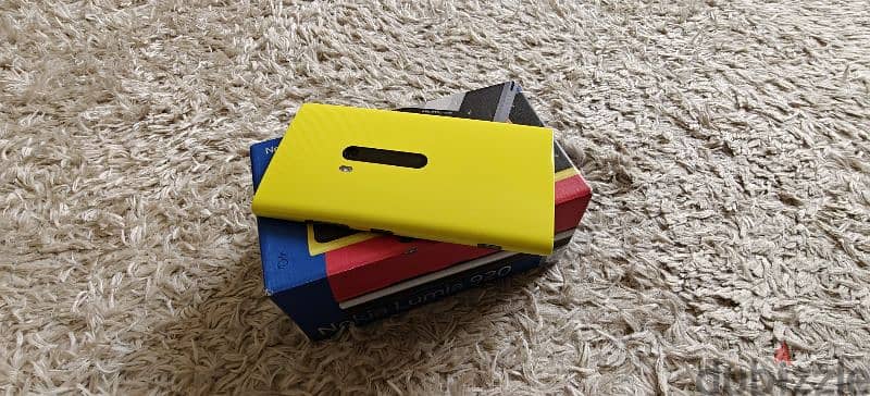 Extremely Rare Nokia Lumia 920 Excellent Condition Yellow Color 1