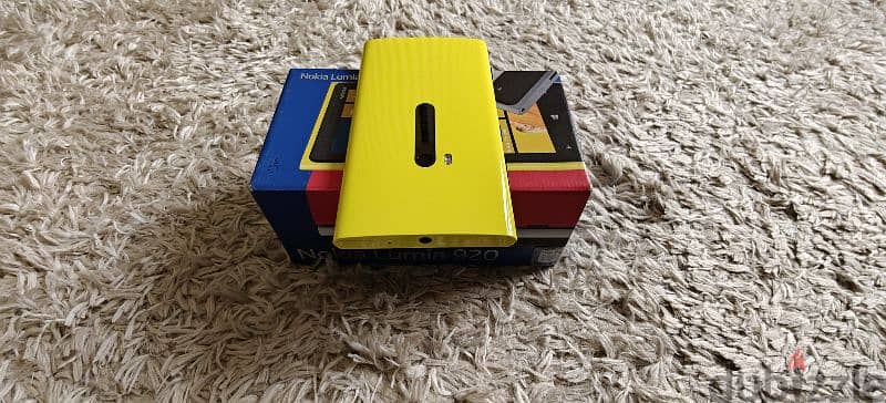 Extremely Rare Nokia Lumia 920 Excellent Condition Yellow Color 2