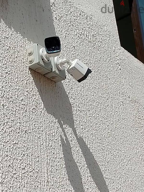 Surveillance Cameras And Alarm systems تركيب كاميرات المراقبة 9