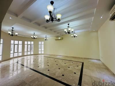 6 bedroom villa for rent shatti al Qurum