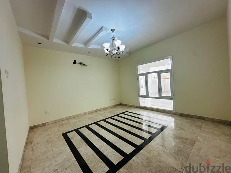 6 bedroom villa for rent shatti al Qurum 3