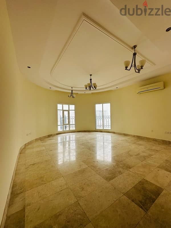 6 bedroom villa for rent shatti al Qurum 11