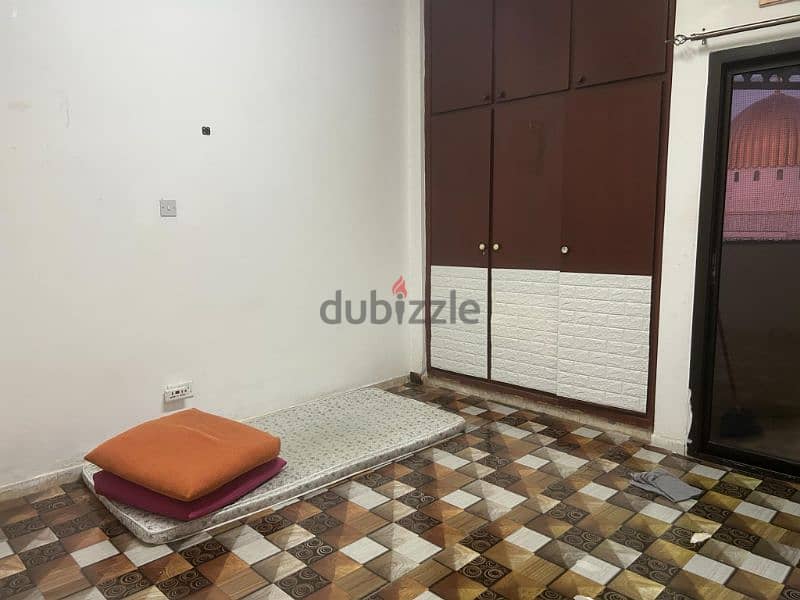 room for rent redtag alkhuwair 5