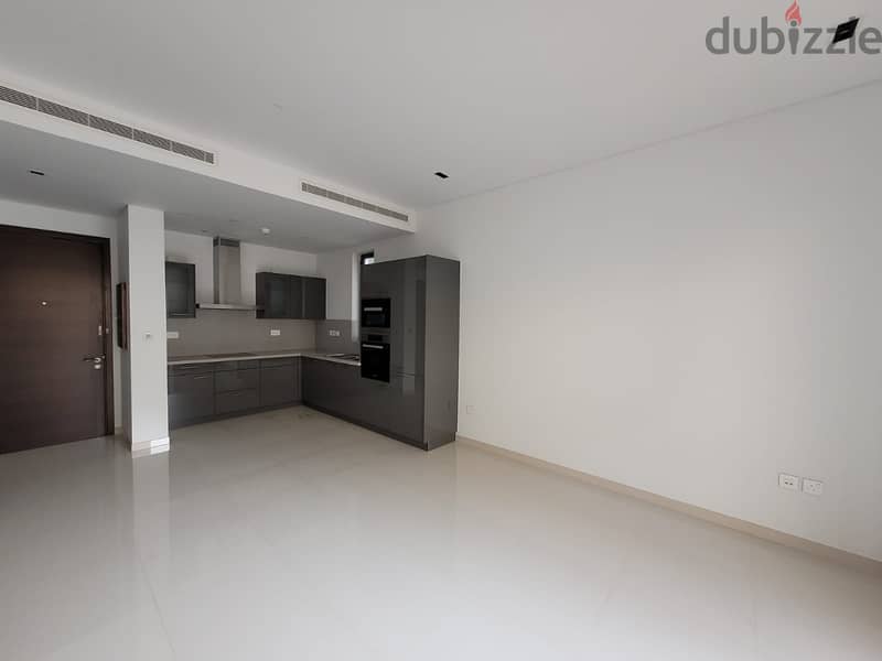 1 BR Apartment with Large Terrace in Juman One, Al Mouj 2