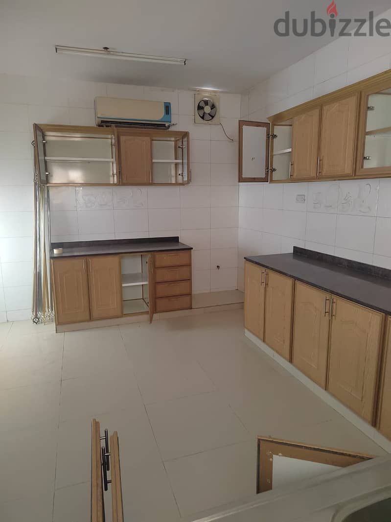 For Rent Villa 5BHK - Al Khoud 4