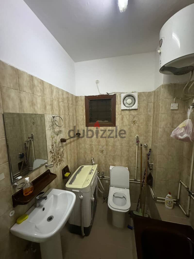 ستديو مفروش راقى بالخوير قرب زاخرfurnished studio 4 rent in alkhawir 2