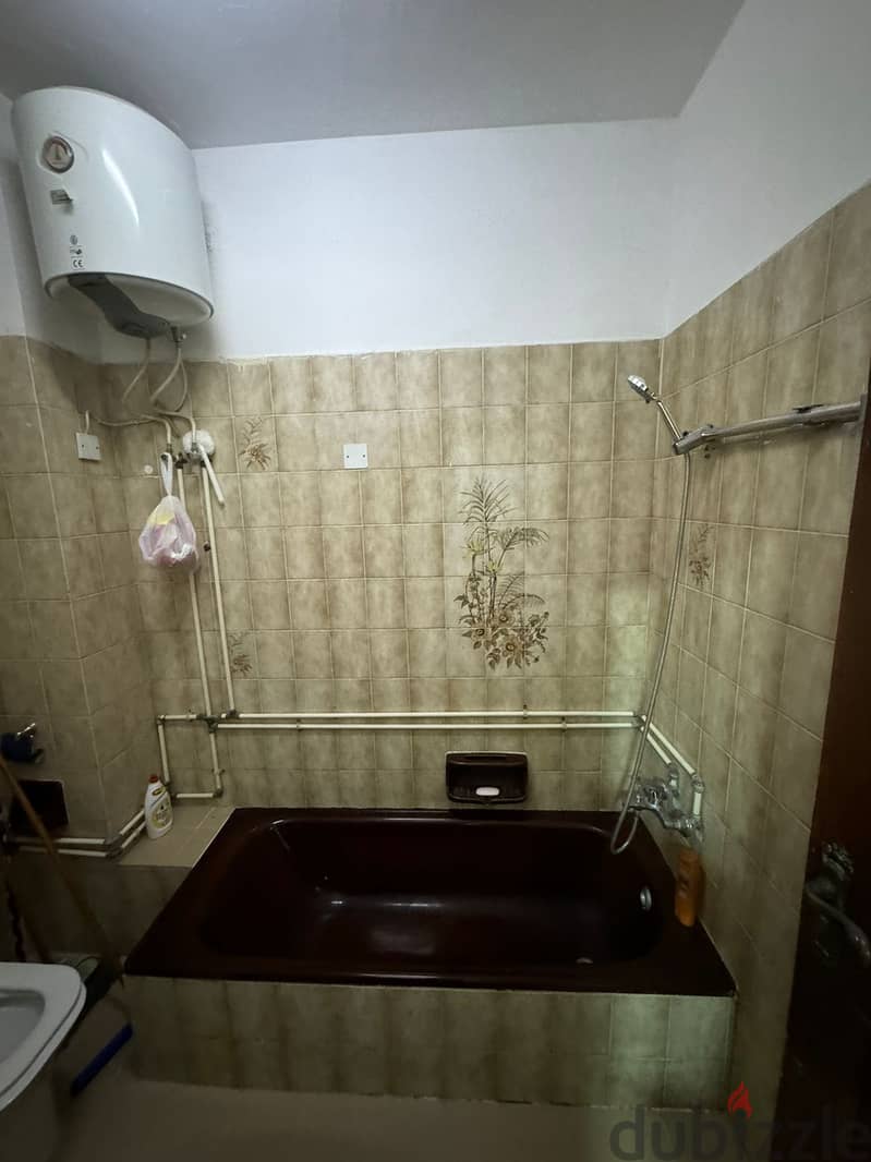 ستديو مفروش راقى بالخوير قرب زاخرfurnished studio 4 rent in alkhawir 3