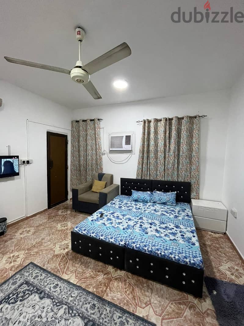 ستديو مفروش راقى بالخوير قرب زاخرfurnished studio 4 rent in alkhawir 4