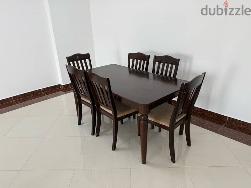 Dinning table with 6 chairs 0