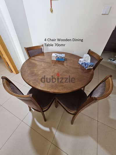 Wooden Dining Table 4 chair in Excellent Condition