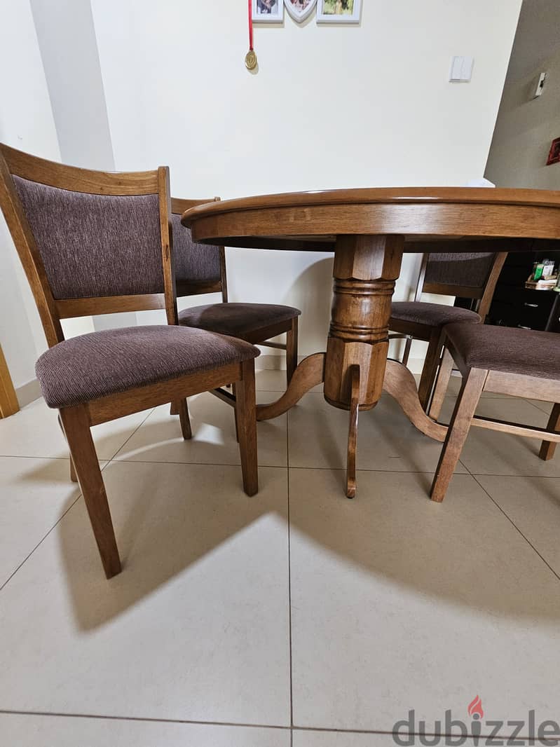 Wooden Dining Table 4 chair in Excellent Condition 1